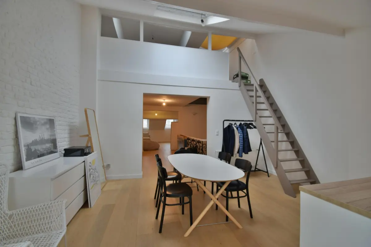 Appartement te  huur in Elsene 1050 975.00€ 1 slaapkamers 75.00m² - Zoekertje 720496