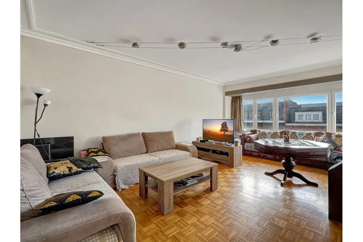 Appartement te  koop in Neder-Over-Heembeek 1120 280000.00€ 2 slaapkamers 90.00m² - Zoekertje 721088