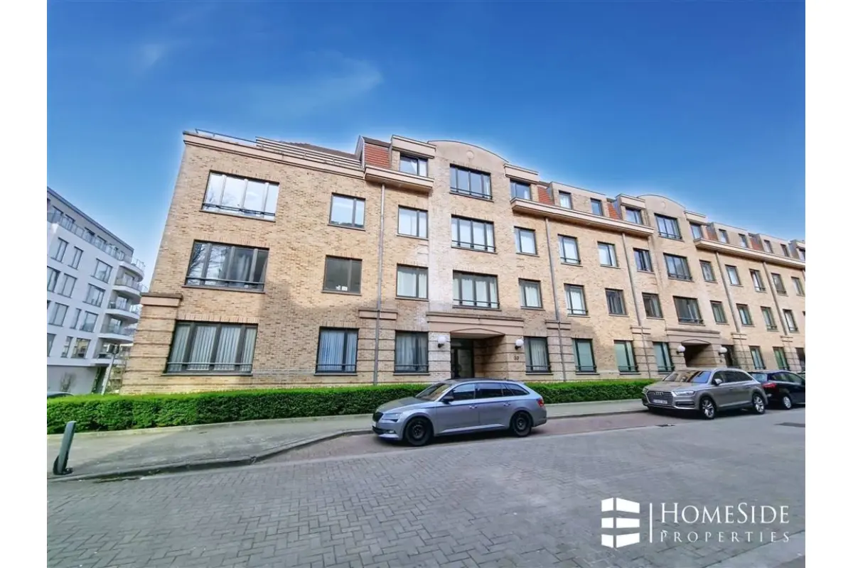 Appartement te  in Sint-Lambrechts-Woluwe 1200 1350.00€ 2 slaapkamers 95.00m² - Zoekertje 721592