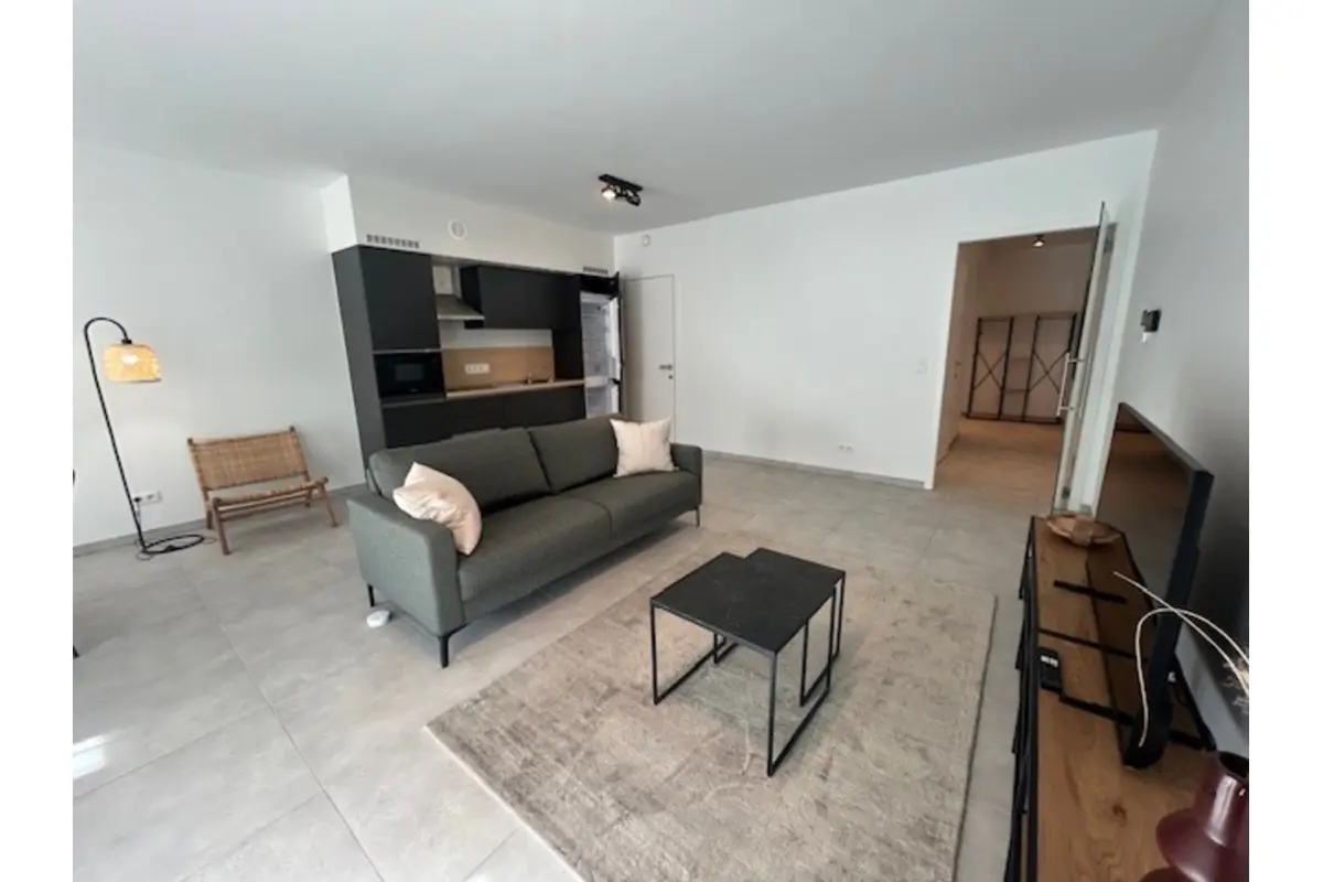 Appartement à louer à Molenbeek-Saint-Jean 1080 1400.00€  chambres 96.00m² - annonce 721743