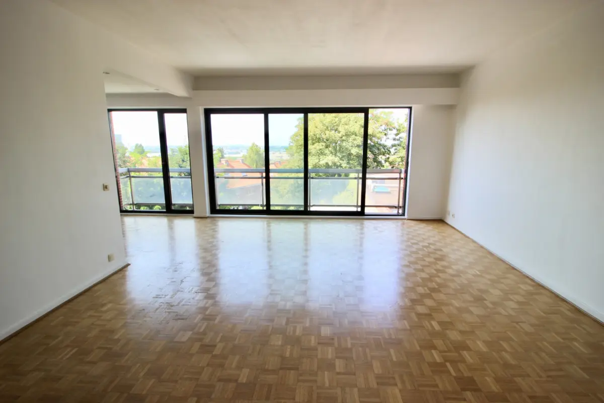 Appartement te  huur in Vorst 1190 1200.00€ 2 slaapkamers 105.00m² - Zoekertje 722199
