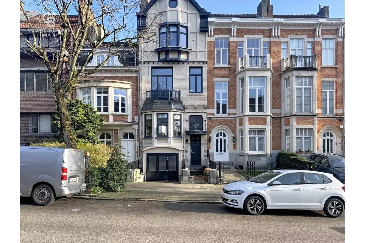 Huis te  huur in Ukkel 1180 3200.00€ 4 slaapkamers 332.00m² - Zoekertje 722399