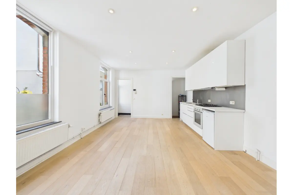 Huis te  huur in Sint-Gillis 1060 1100.00€ 1 slaapkamers 52.00m² - Zoekertje 722851