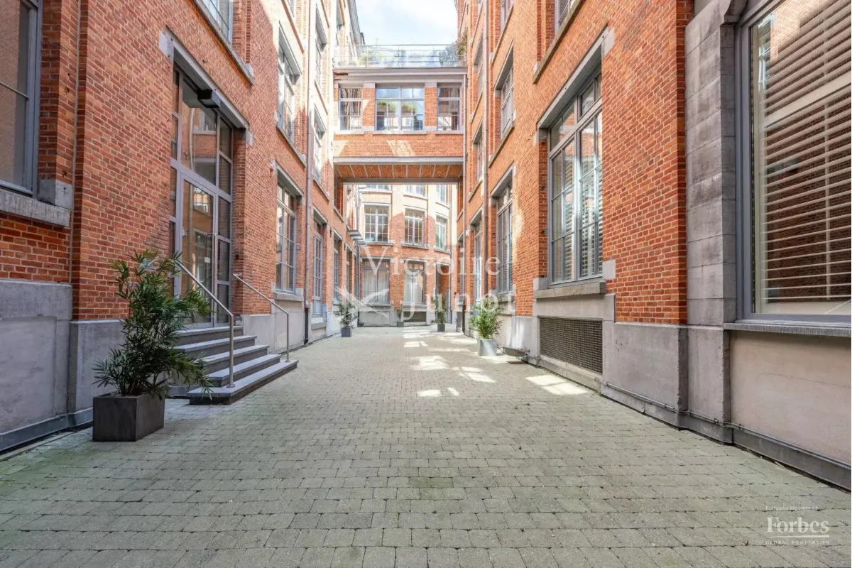 Loft te  huur in Brussel 1000 2900.00€ 2 slaapkamers 240.00m² - Zoekertje 754115