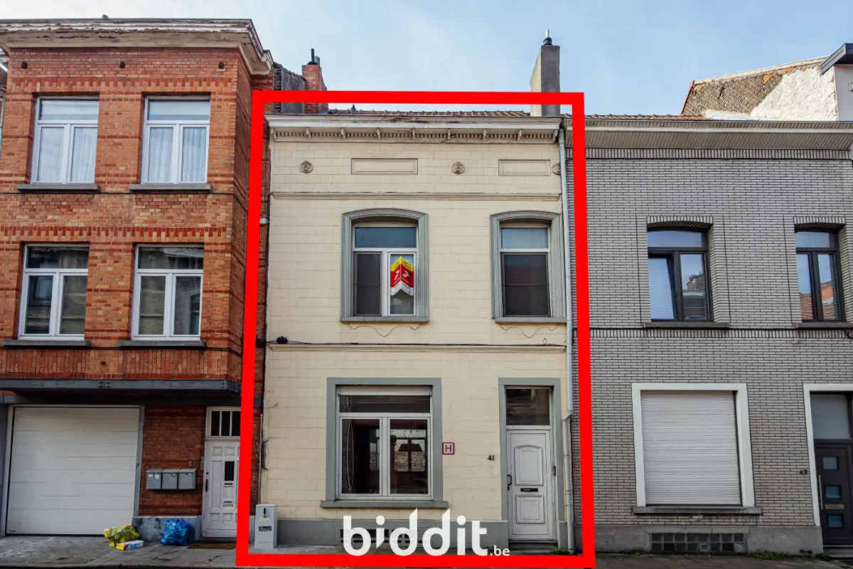 Huis te  koop in Evere 1140 360000.00€ 4 slaapkamers m² - Zoekertje 723380