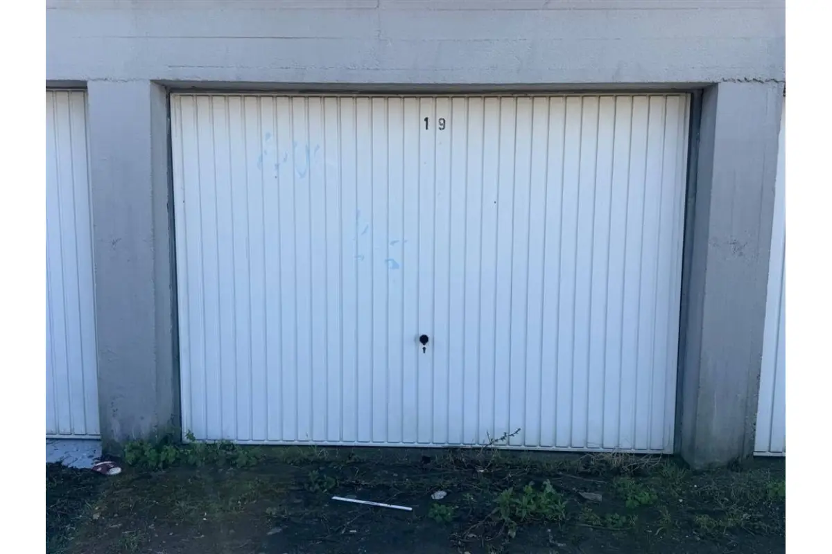 Box te  koop in Evere 1140 25000.00€  slaapkamers m² - Zoekertje 723362