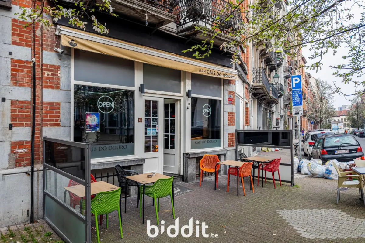 Immeuble mixte à vendre à Saint-Gilles 1060 130000.00€  chambres m² - annonce 724492