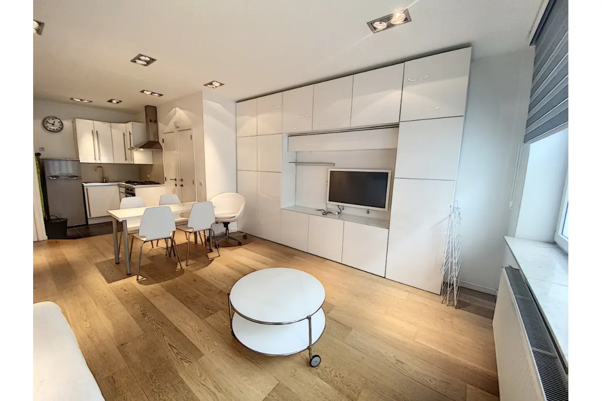 Appartement à  à Ixelles 1050 875.00€ 1 chambres 38.00m² - annonce 725447