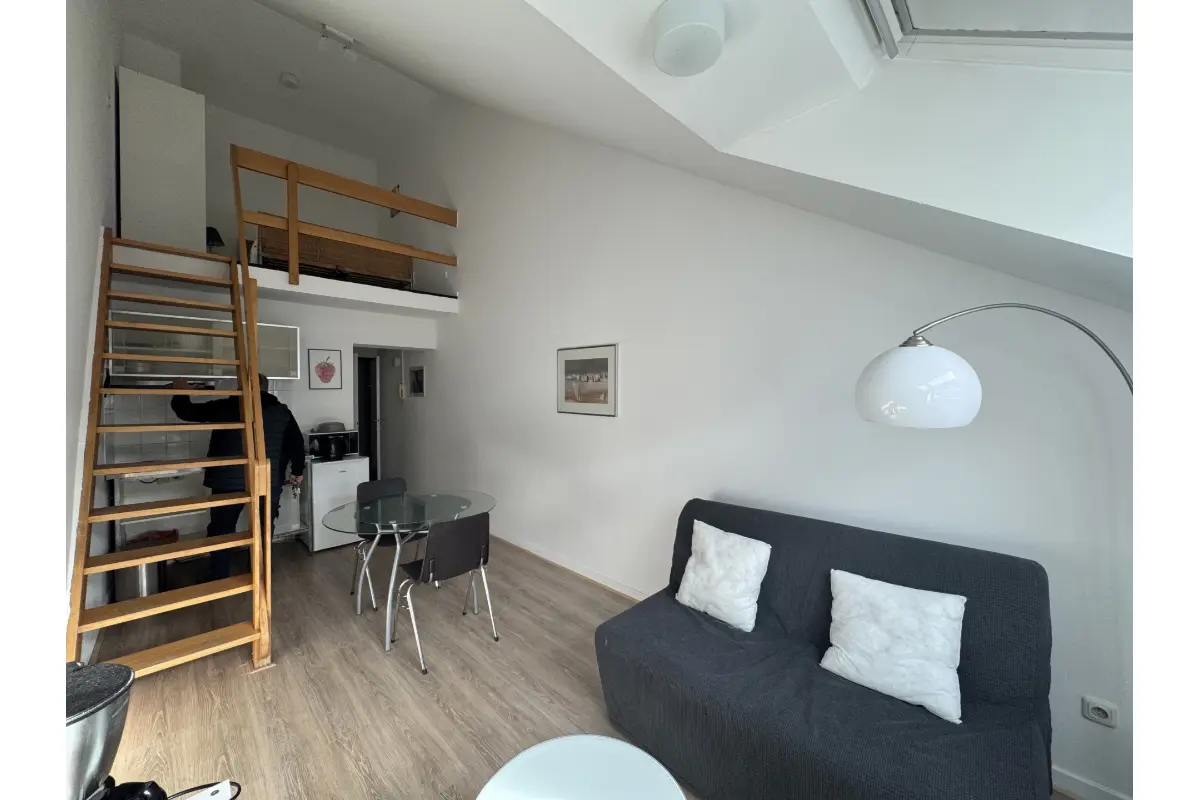 Studio te  in Brussel 1000 750.00€  slaapkamers 30.00m² - Zoekertje 725426