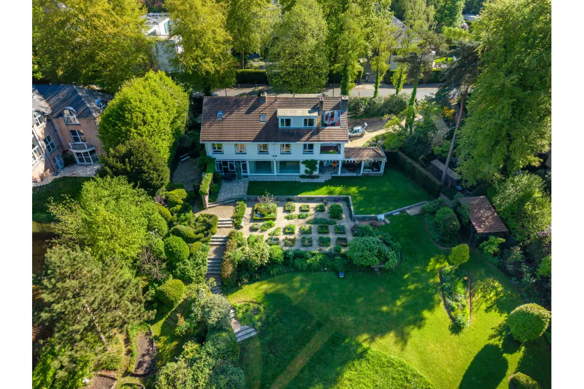 Villa te  koop in Ukkel 1180 2350000.00€ 7 slaapkamers 500.00m² - Zoekertje 726834