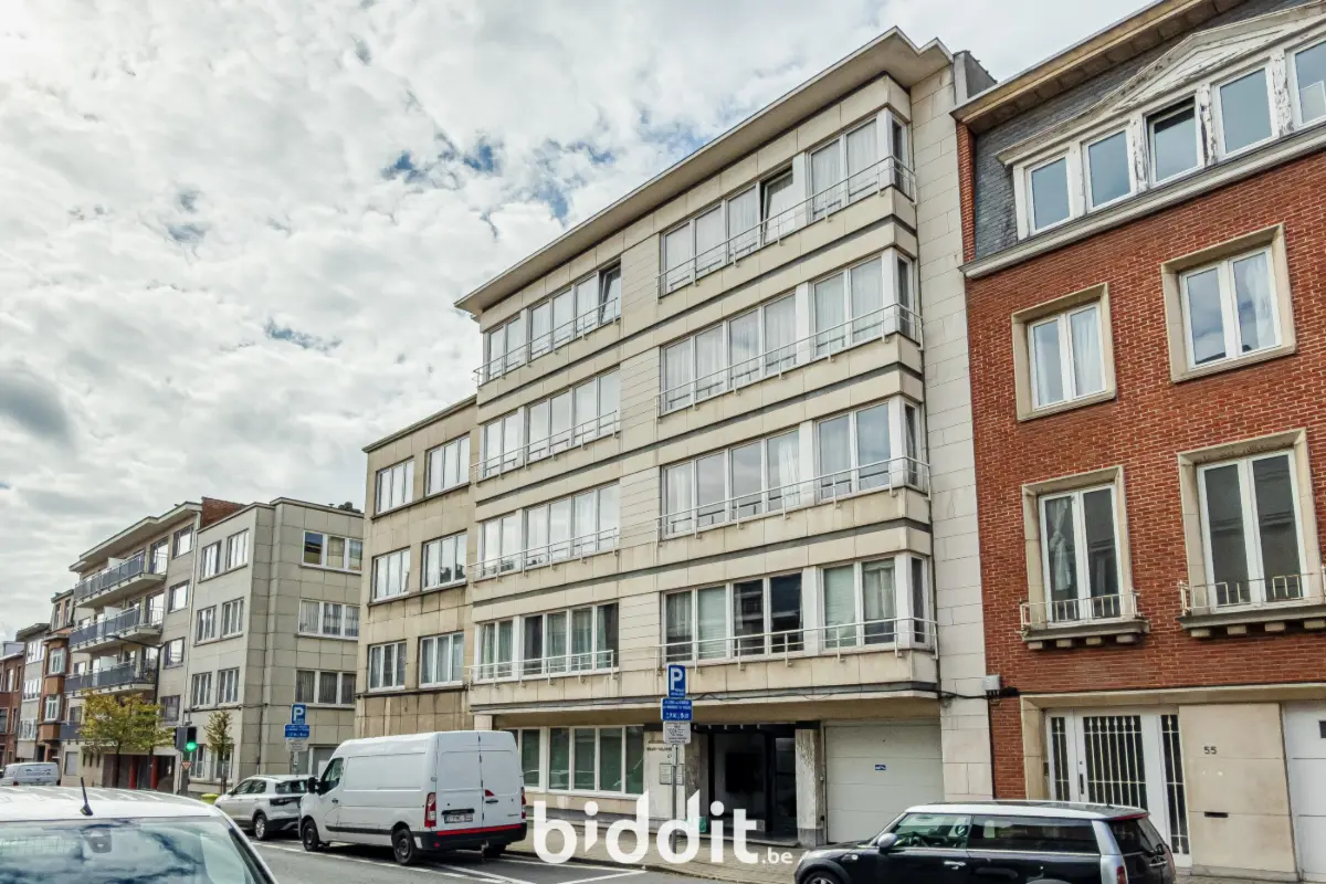 Appartement te  koop in Etterbeek 1040 110000.00€ 1 slaapkamers m² - Zoekertje 726914