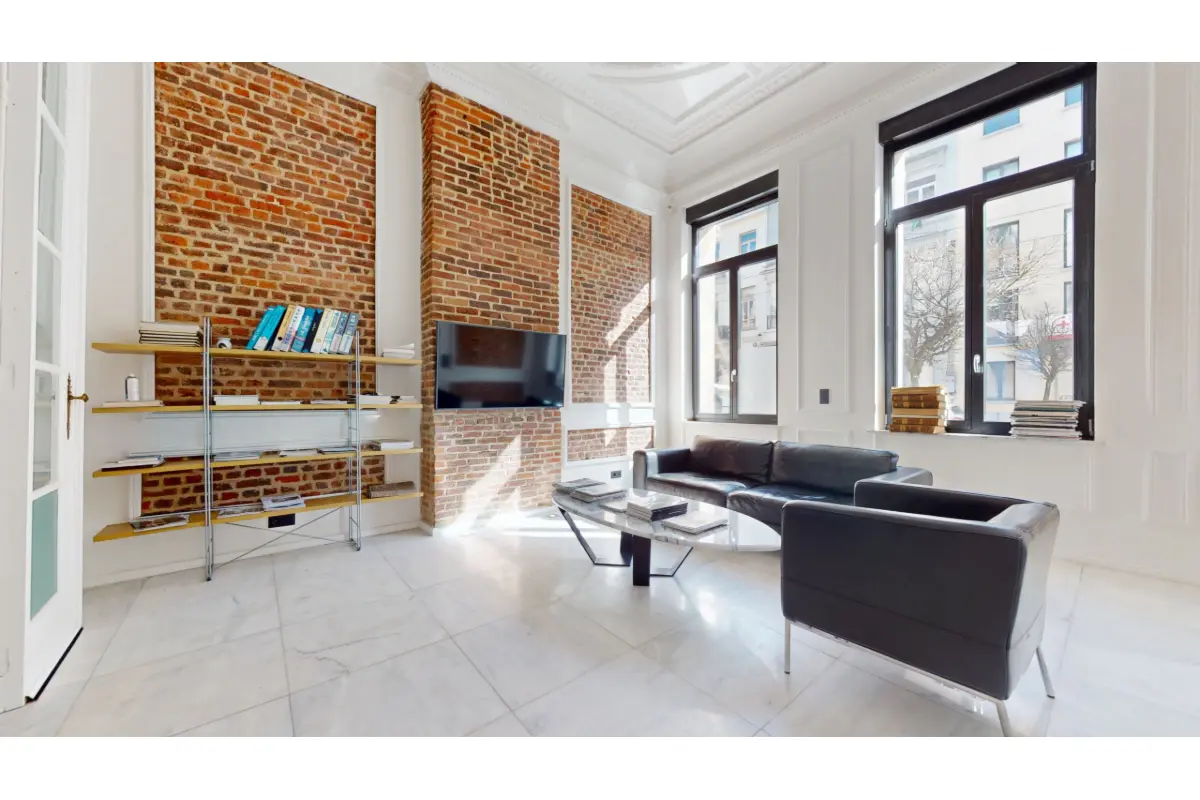 Commerce à vendre à Bruxelles 1000 695000.00€  chambres 215.00m² - annonce 728110