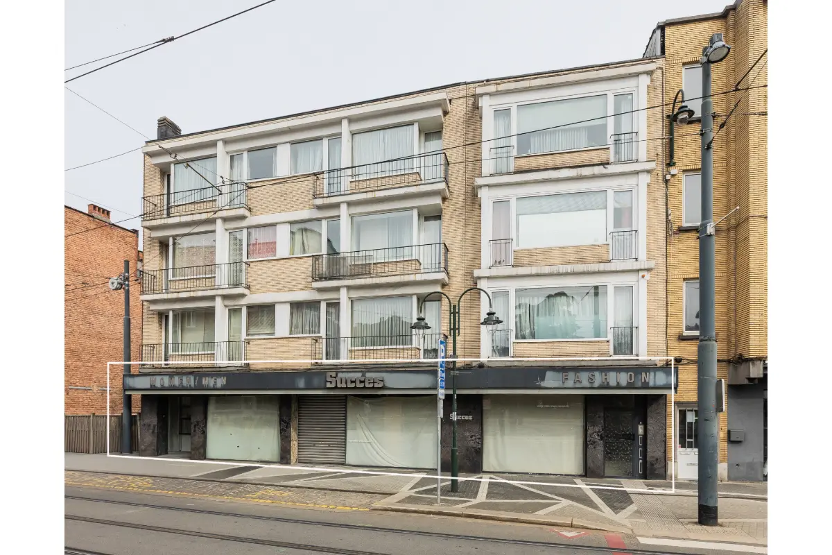 Commerce à vendre à Berchem-Sainte-Agathe 1082 649000.00€  chambres 720.00m² - annonce 728010