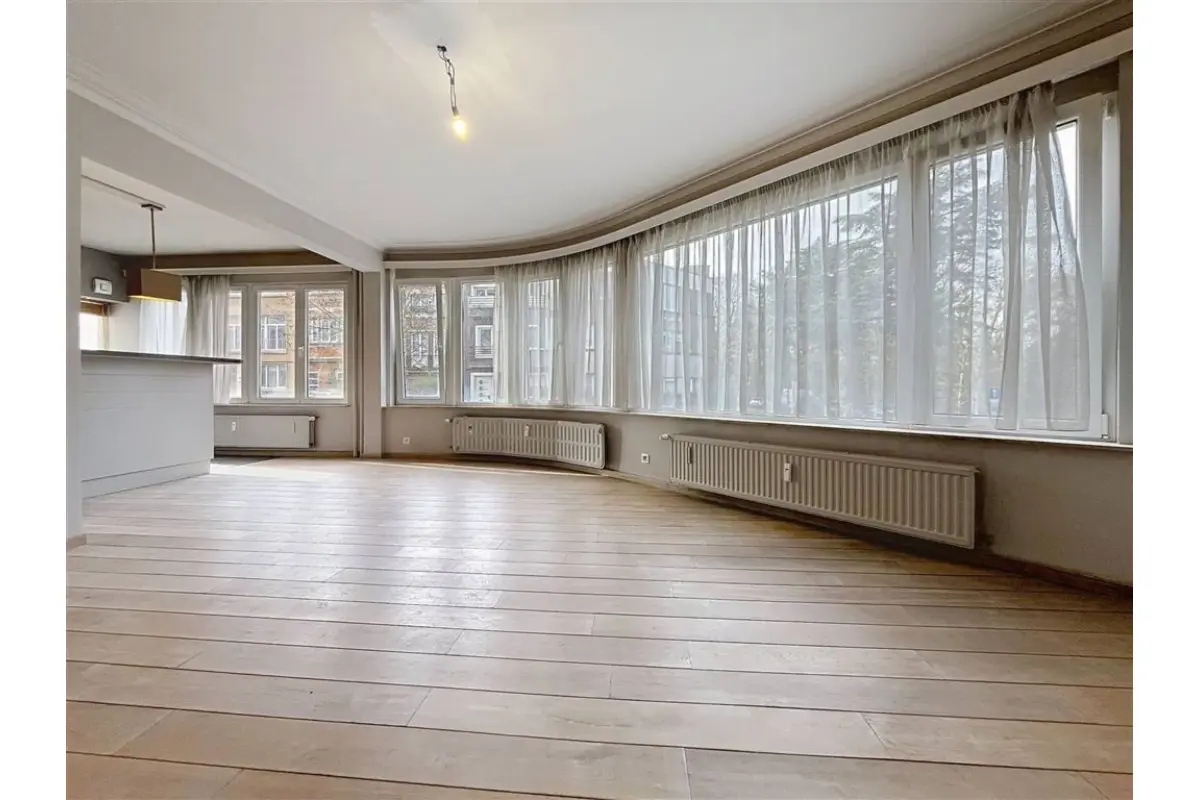 Appartement te  in Sint-Jans-Molenbeek 1080 235000.00€ 2 slaapkamers 70.00m² - Zoekertje 728524