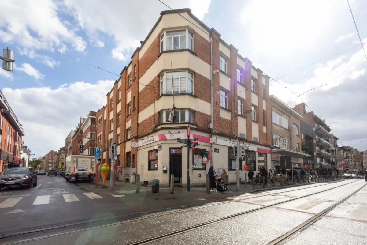 Handelszaak te  in Schaarbeek 1030 4100.00€ 1 slaapkamers 181.00m² - Zoekertje 730395