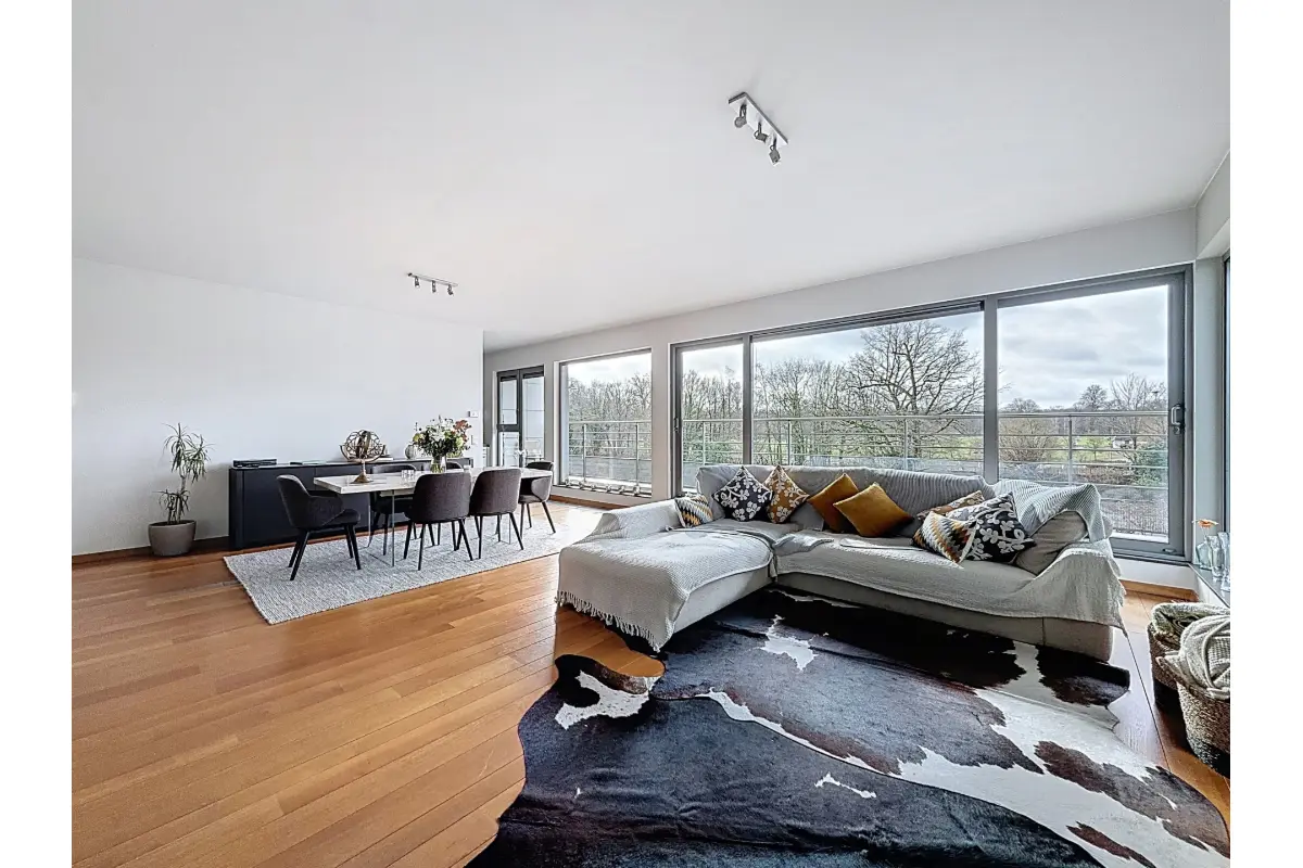 Appartement te  huur in Watermaal-Bosvoorde 1170 1950.00€ 2 slaapkamers 141.00m² - Zoekertje 729890