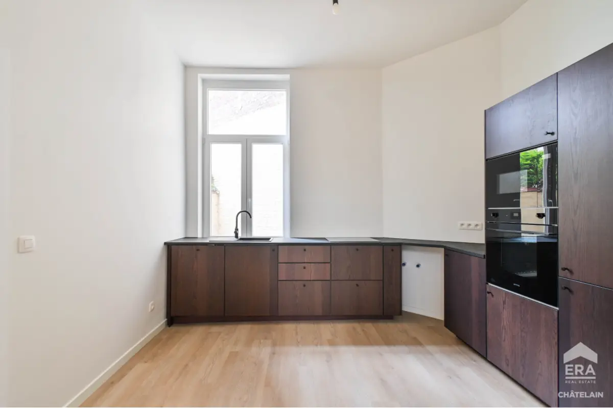 Huis te  in Sint-Gillis 1060 695000.00€ 3 slaapkamers 173.00m² - Zoekertje 730013