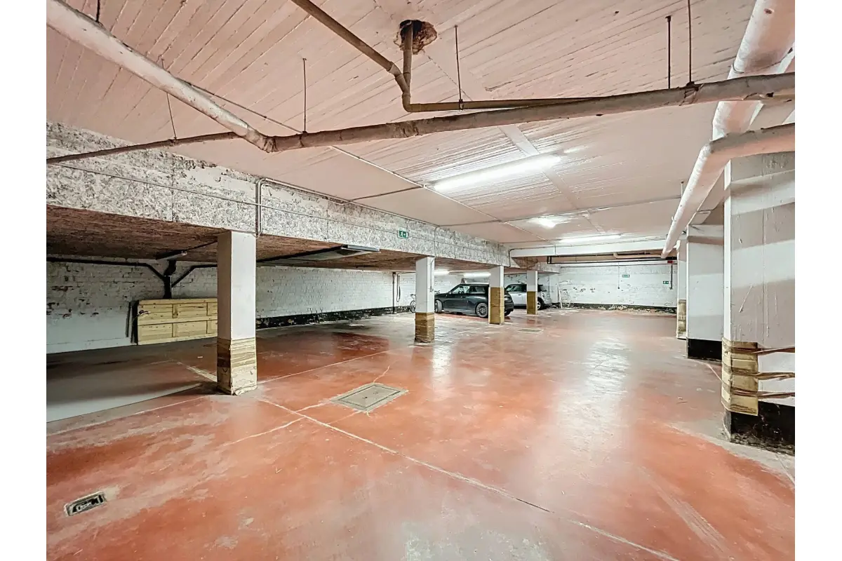 Parking te  koop in Sint-Lambrechts-Woluwe 1200 19900.00€  slaapkamers m² - Zoekertje 730808