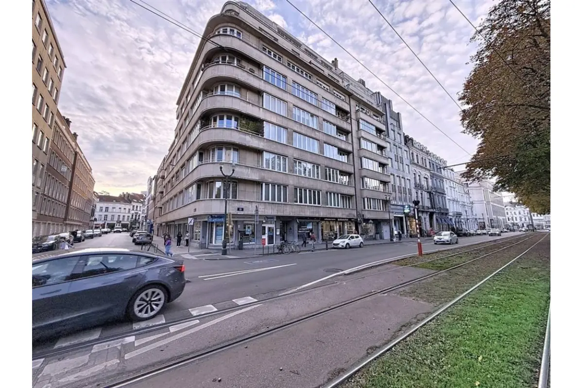 Appartement te  in Elsene 1050 750000.00€ 4 slaapkamers 197.00m² - Zoekertje 731906