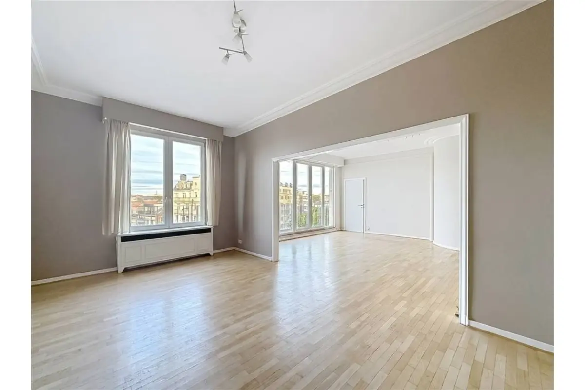 Appartement te  in Elsene 1050 750000.00€ 4 slaapkamers 197.00m² - Zoekertje 731906
