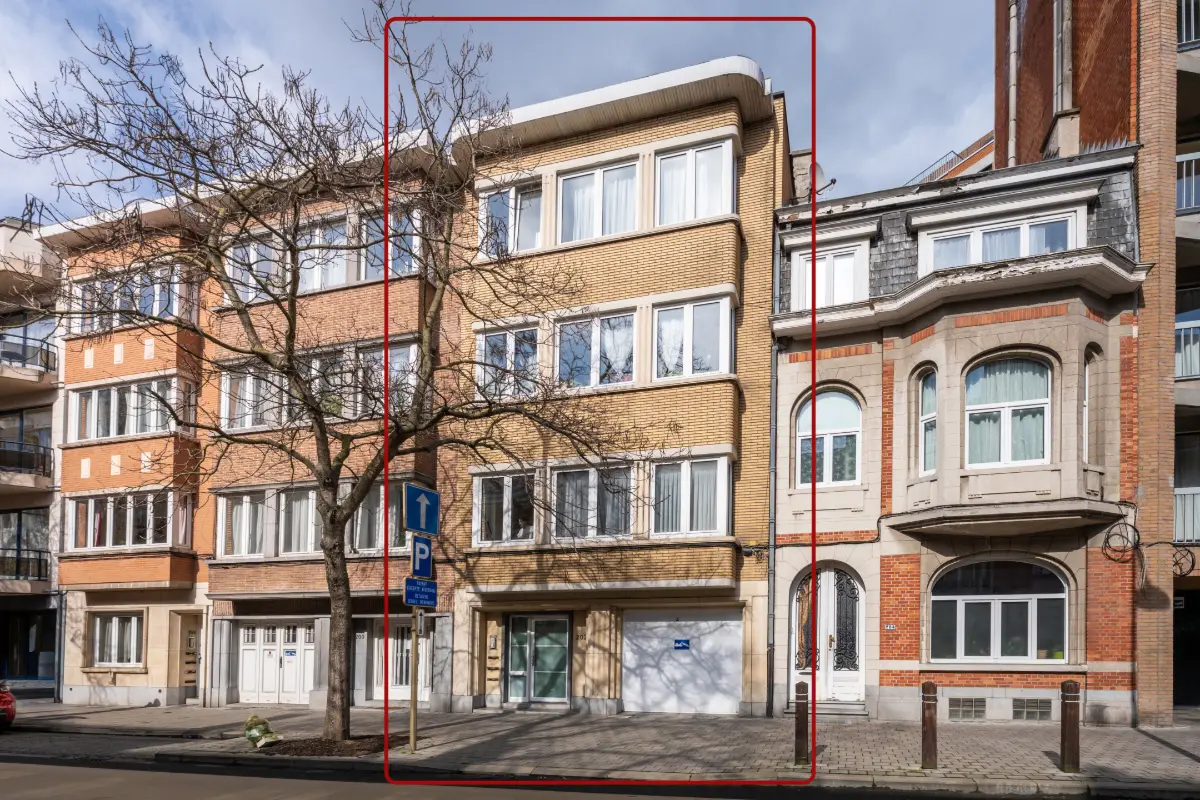 Mixgebouw te  koop in Schaarbeek 1030 990000.00€ 6 slaapkamers 280.00m² - Zoekertje 731542