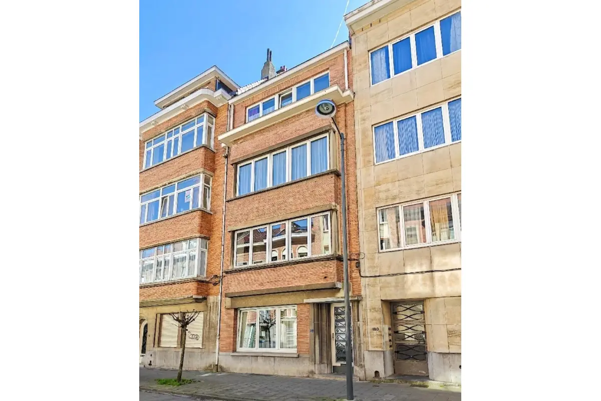 Appartement te  in Elsene 1050 1300.00€ 2 slaapkamers 81.00m² - Zoekertje 732161