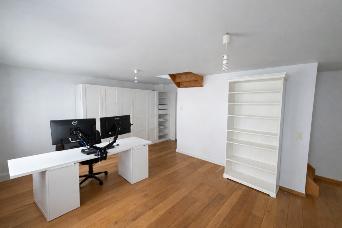 Triplex te  huur in Vorst 1190 1150.00€ 1 slaapkamers 90.00m² - Zoekertje 732189