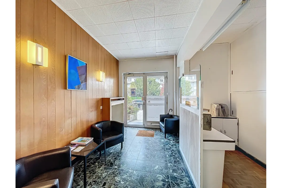 Handelszaak te  koop in Oudergem 1160 335000.00€  slaapkamers 144.00m² - Zoekertje 732405