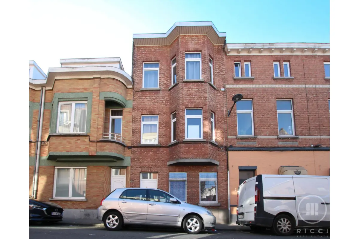 Mixgebouw te  koop in Evere 1140 695000.00€ 4 slaapkamers 235.00m² - Zoekertje 734049