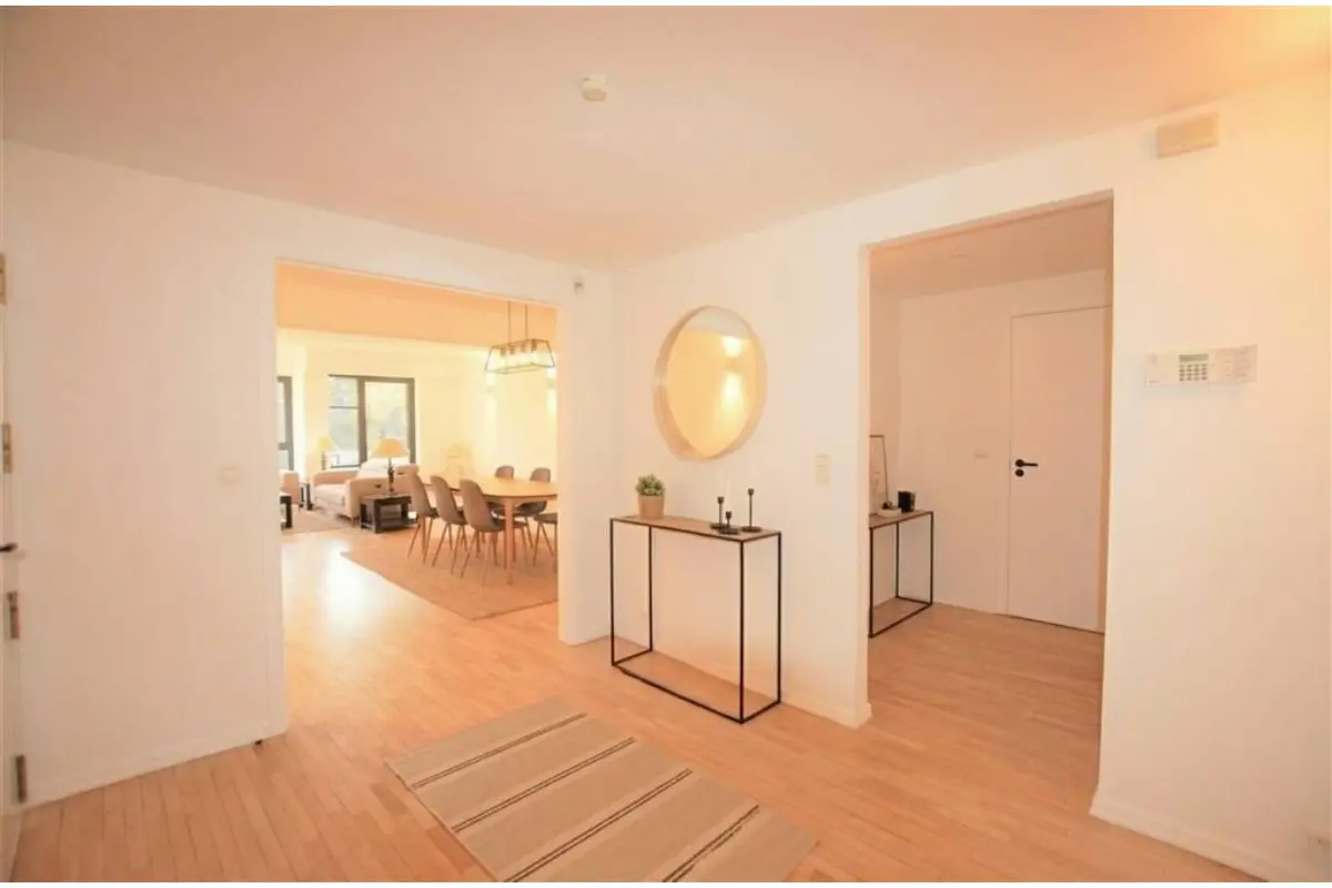 Appartement te  in Ukkel 1180 2350.00€ 3 slaapkamers 179.00m² - Zoekertje 733370