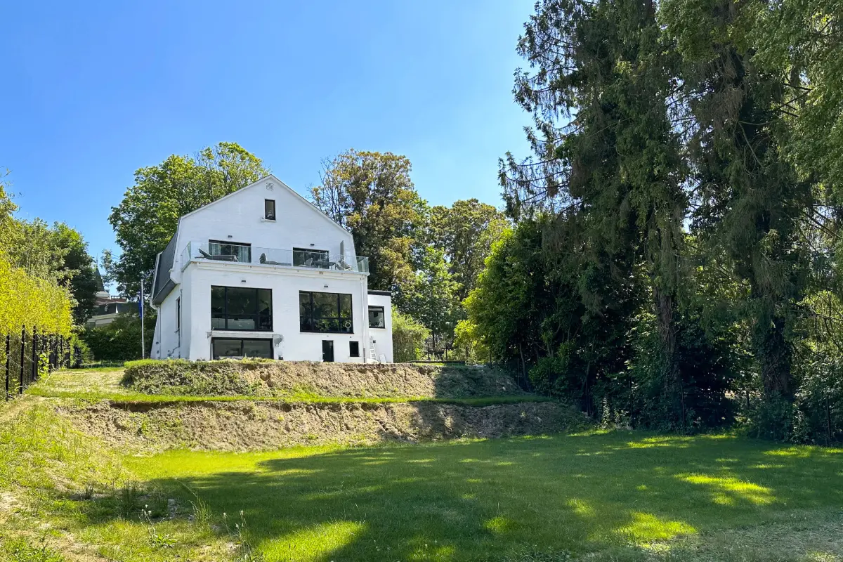 Huis te  huur in Ukkel 1180 5700.00€ 4 slaapkamers 361.00m² - Zoekertje 733194