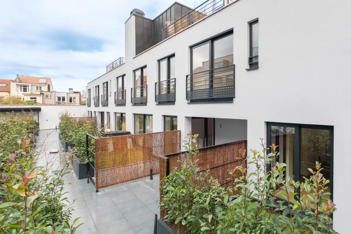 Huis te  huur in Ukkel 1180 3250.00€ 6 slaapkamers 262.00m² - Zoekertje 733197