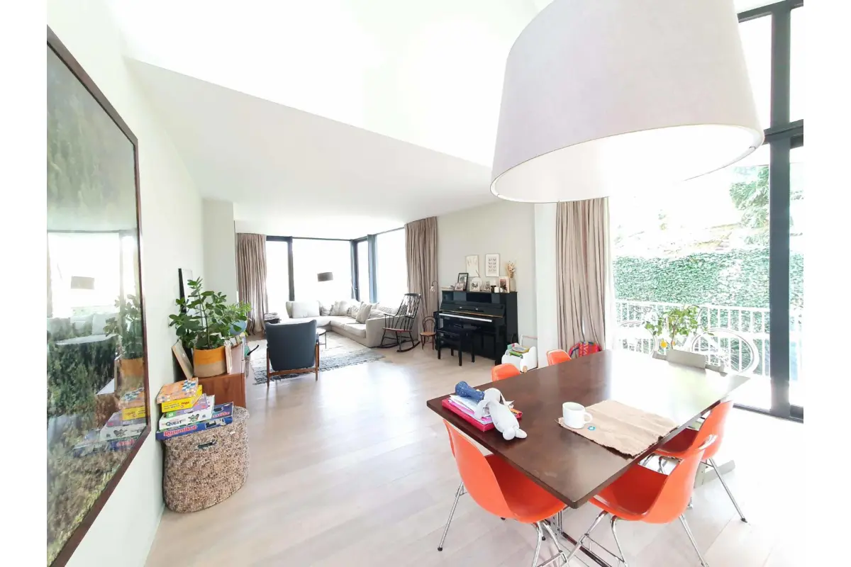 Huis te  huur in Ukkel 1180 4500.00€ 5 slaapkamers 270.00m² - Zoekertje 733305