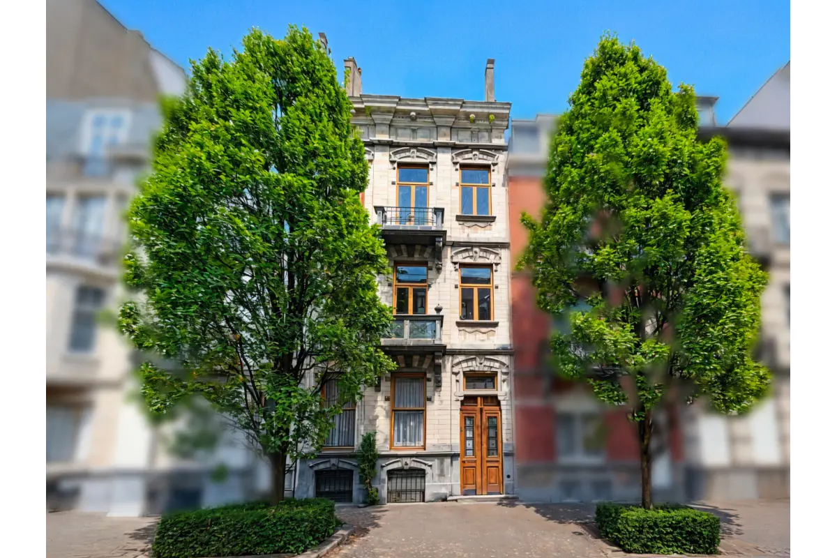 Appartementsgebouw te  koop in Sint-Jans-Molenbeek 1080 725000.00€ 7 slaapkamers 370.00m² - Zoekertje 733273