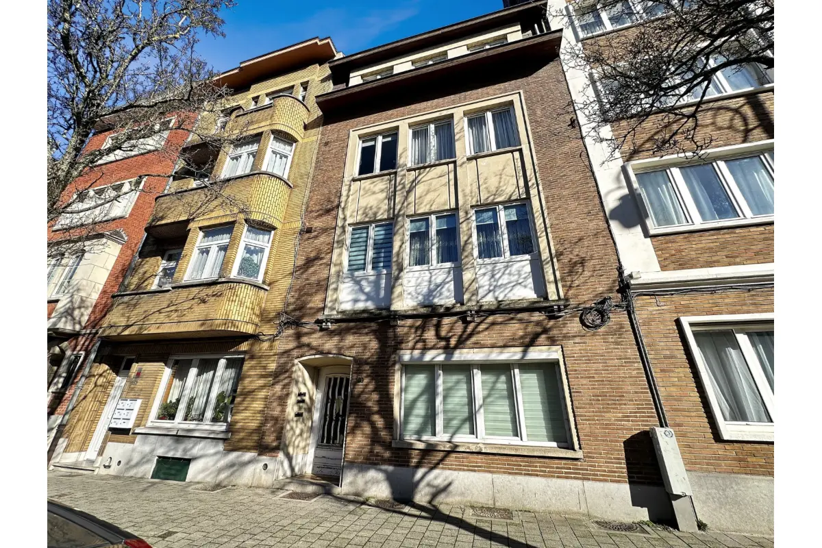 Appartement te  koop in Ganshoren 1083 240000.00€ 2 slaapkamers 79.00m² - Zoekertje 734053