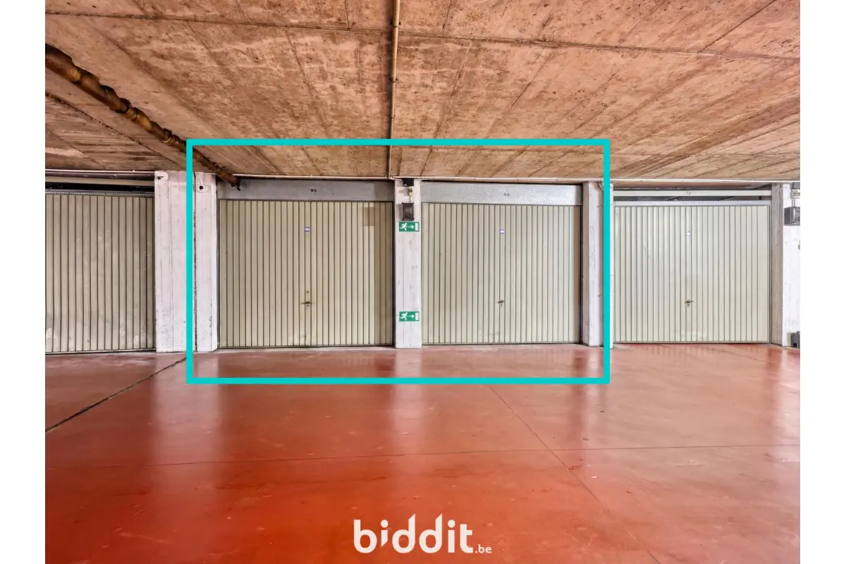 Parking te  koop in Sint-Jans-Molenbeek 1080 25000.00€  slaapkamers m² - Zoekertje 733227