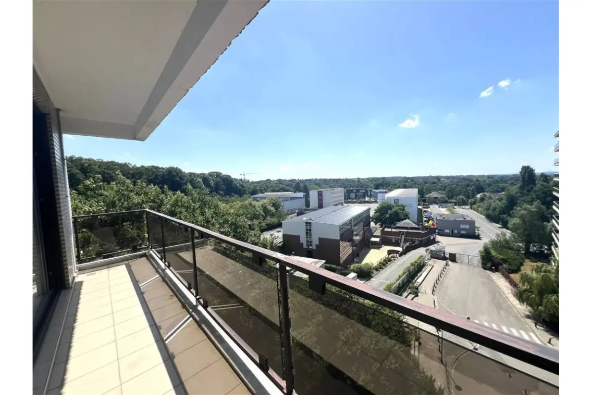 Appartement te  in Ukkel 1180 315000.00€ 3 slaapkamers 100.00m² - Zoekertje 733371