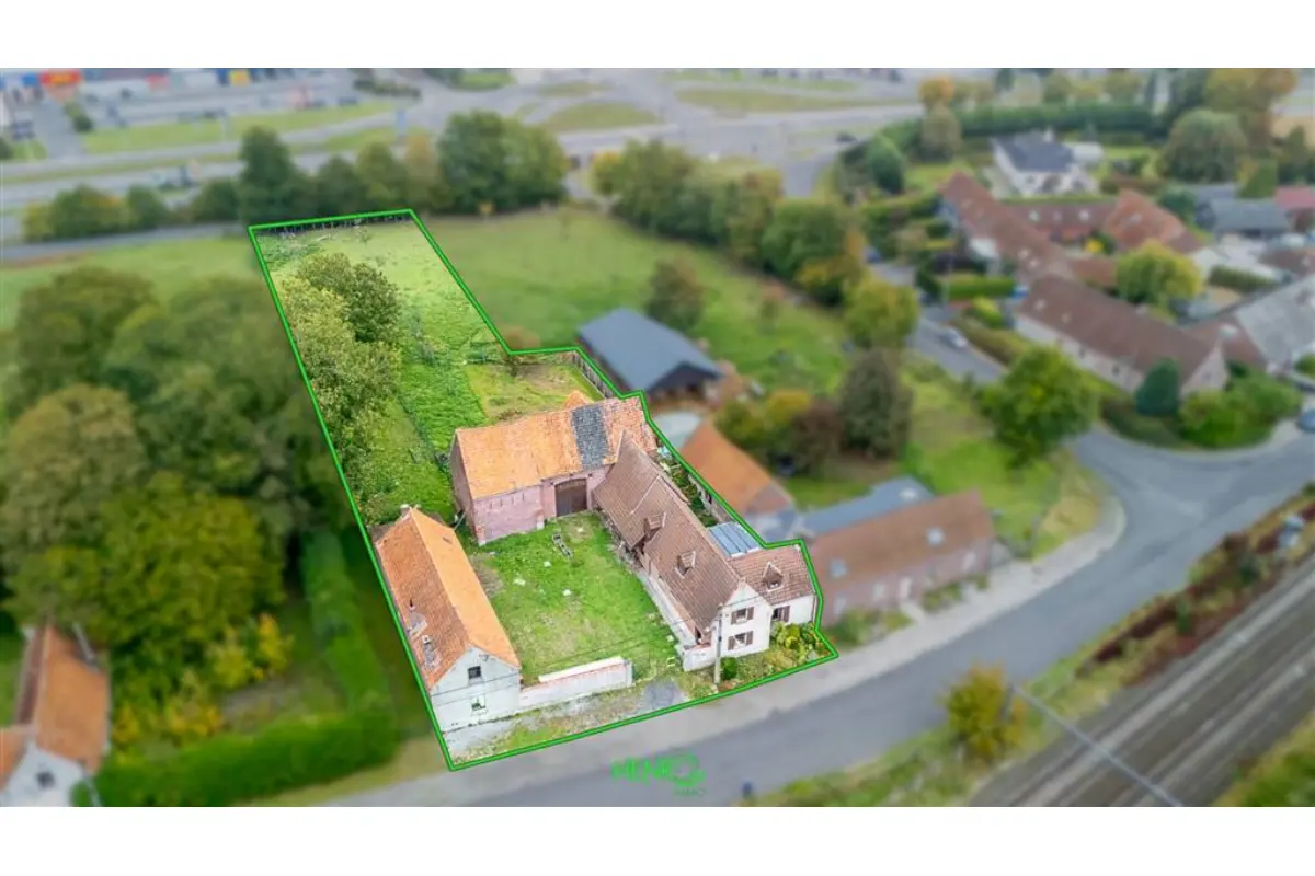 Boerderij te  koop in Froyennes 7503 449000.00€ 7 slaapkamers m² - Zoekertje 733375