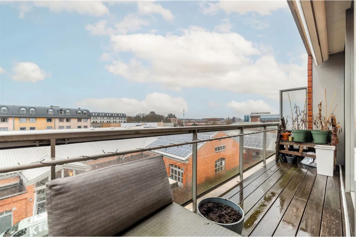 Appartement te  huur in Etterbeek 1040 0.00€ 3 slaapkamers 110.00m² - Zoekertje 735127