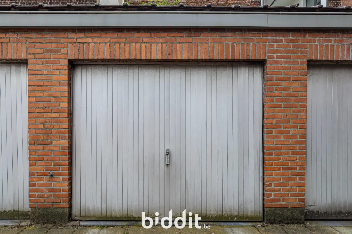 Parking & garage te  koop in Schaarbeek 1030 15000.00€  slaapkamers m² - Zoekertje 735413