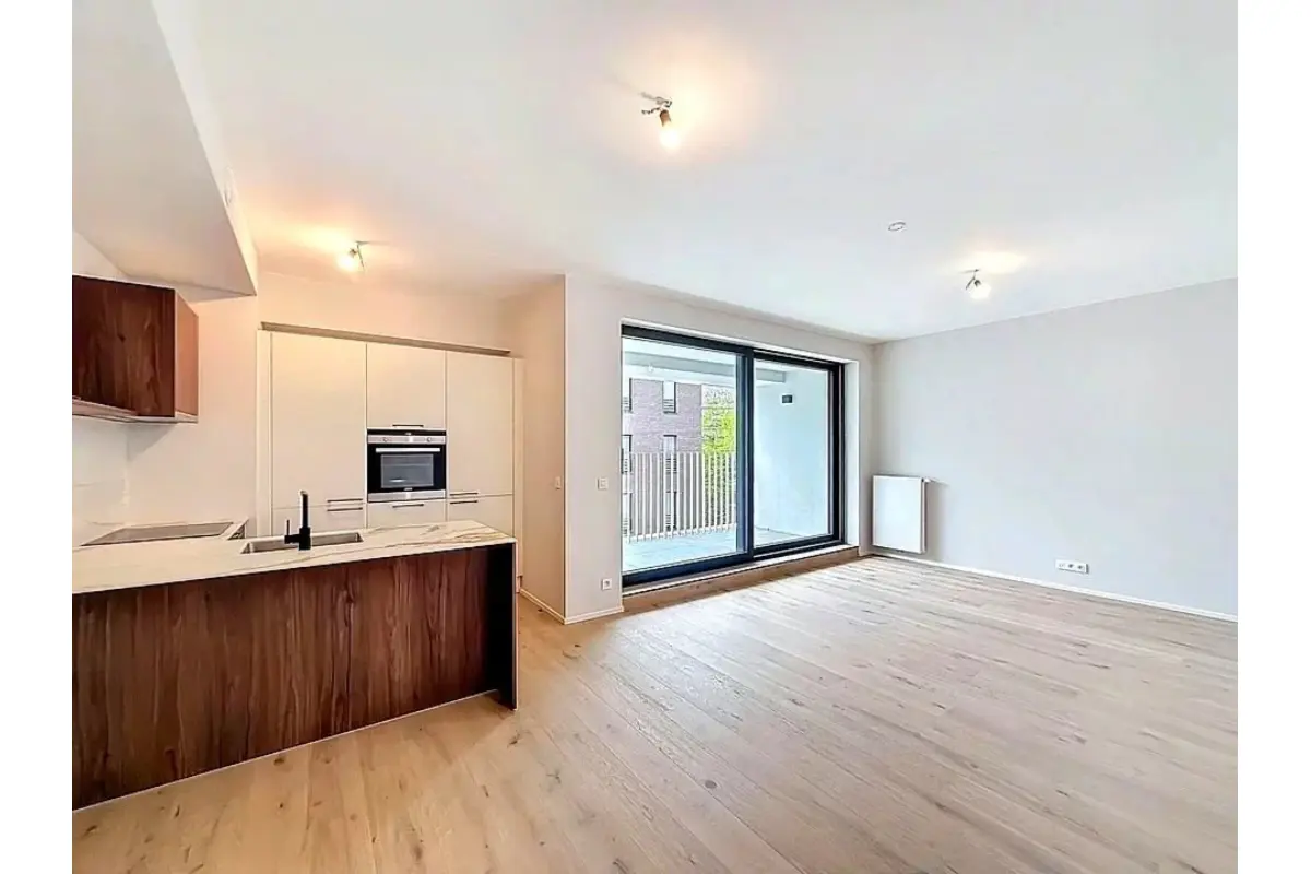 Appartement à  à Woluwe-Saint-Lambert 1200 2000.00€ 2 chambres 97.00m² - annonce 735006