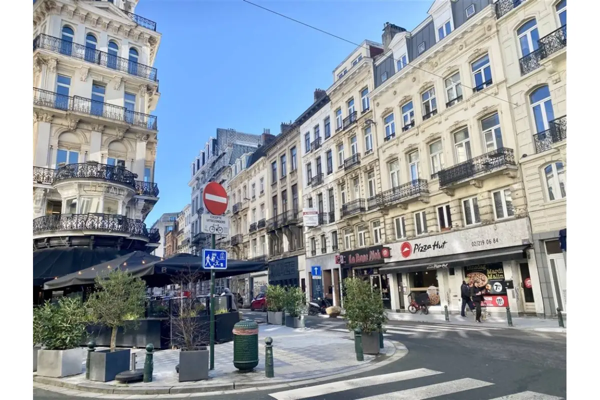 Appartementsgebouw te  in Brussel 1000 1550000.00€ 8 slaapkamers m² - Zoekertje 736213