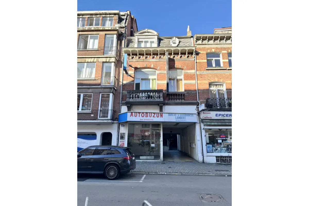 Appartementsgebouw te  koop in Ukkel 1180 740000.00€ 3 slaapkamers 208.00m² - Zoekertje 736867