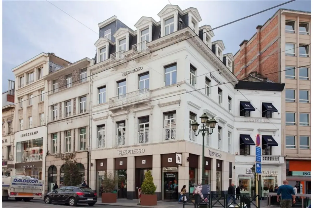 Handelszaak te  huur in Sint-Gillis 1060 3000.00€ 2 slaapkamers m² - Zoekertje 736793