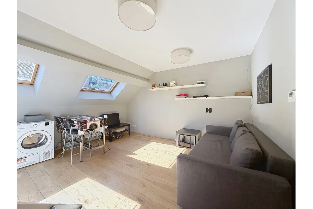 Duplex à louer à Uccle 1180 1500.00€ 2 chambres 63.00m² - annonce 737049