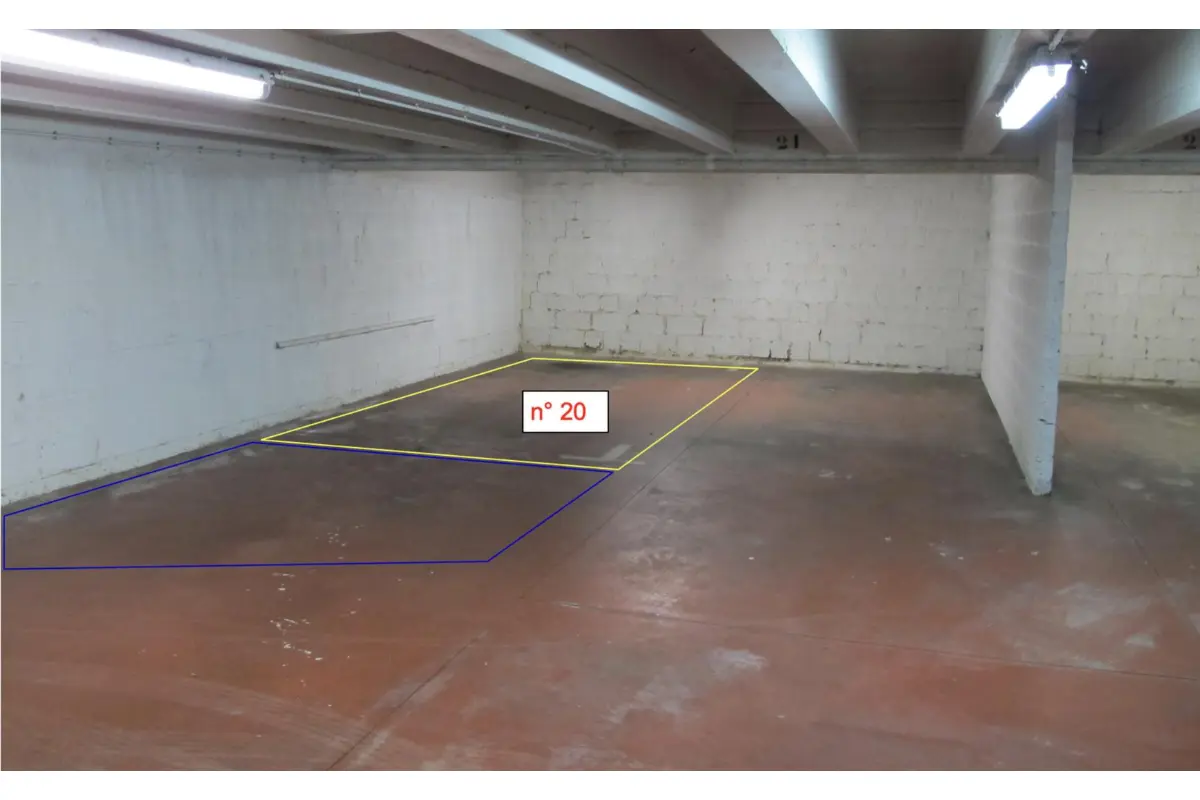 Parking te  huur in Sint-Lambrechts-Woluwe 1200 100.00€  slaapkamers m² - Zoekertje 736840