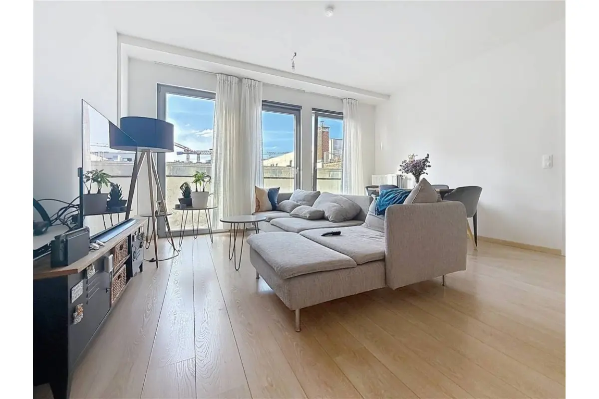 Appartement te  in Brussel 1000 235000.00€ 1 slaapkamers 63.00m² - Zoekertje 737010