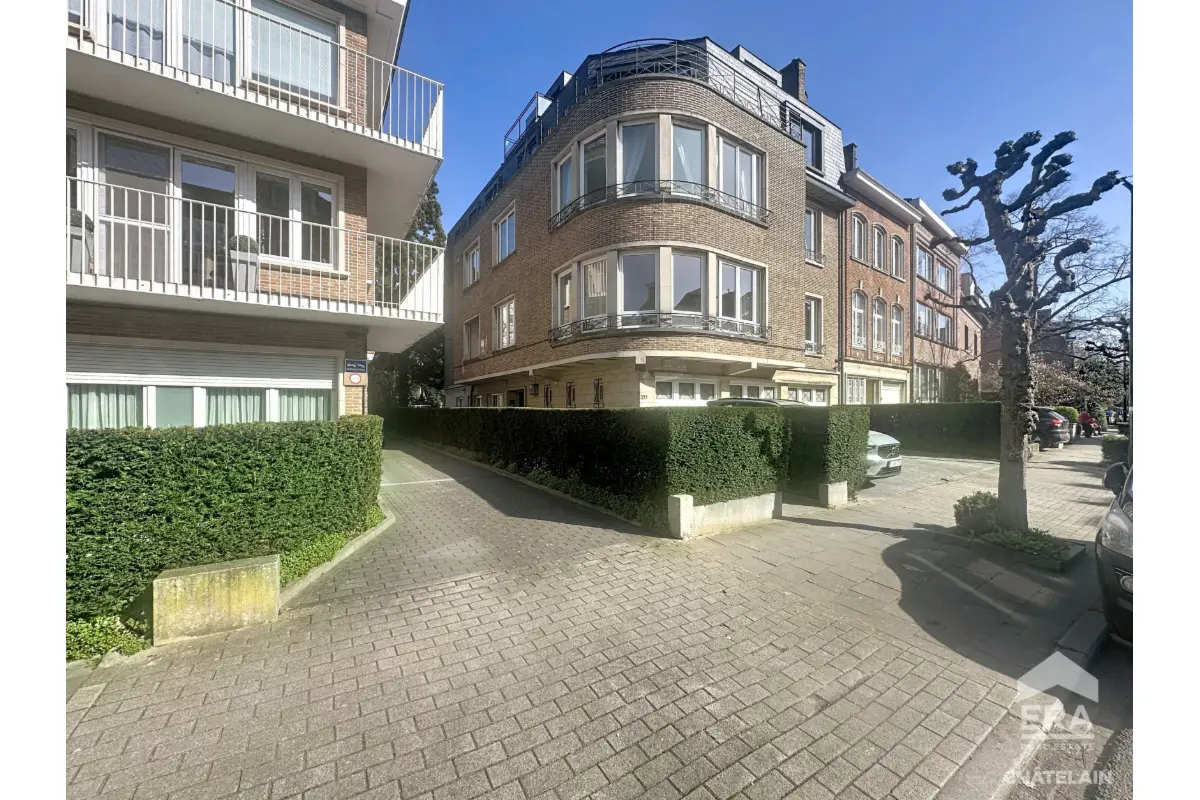 Handelszaak te  in Ukkel 1180 1100.00€ 0 slaapkamers 79.00m² - Zoekertje 736568