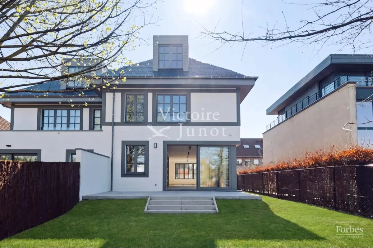 Maison à louer à Woluwe-Saint-Lambert 1200 5500.00€ 6 chambres 350.00m² - annonce 736629