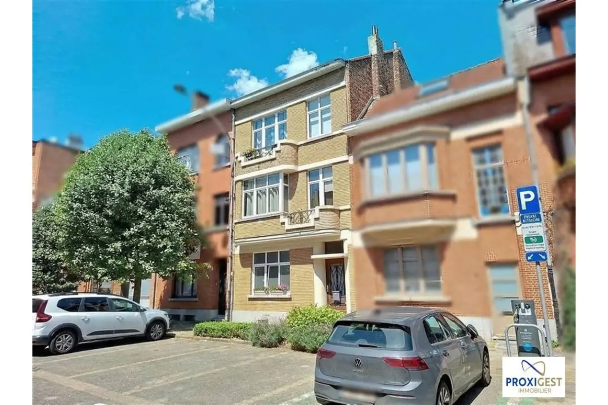 Rez-de-chaussée à vendre à Woluwe-Saint-Lambert 1200 359000.00€ 1 chambres 80.00m² - annonce 737054